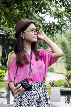 免费美女日逼APP播放界面